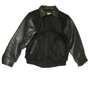 (Like new) winter leather collar varsity jacket S men